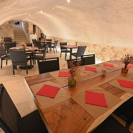 Hotel De La Croisee Poncin エクステリア 写真
