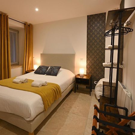 Hotel De La Croisee Poncin エクステリア 写真